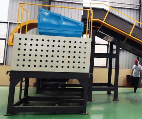Afvalbandenbreker Dubbele schacht schroefmachine voor meubels Tafelstoel 2.8T Afvalrubber
