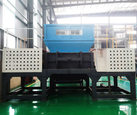 Afvalbandenbreker Dubbele schacht schroefmachine voor meubels Tafelstoel 2.8T Afvalrubber