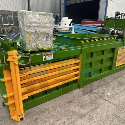 Automatische bandverpakkingsvorm Horizontale kartonnen compactor voor compressieverpakkingen