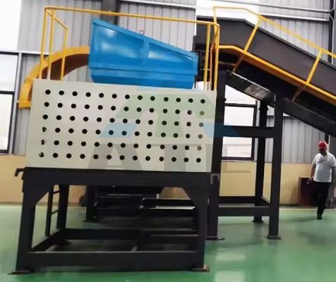 Industriële machines voor de behandeling van afval van hout, metaal en kunststof