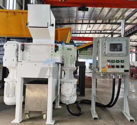 Max. productiecapaciteit 17000 kg/uur Vier-assen versnipper voor verpakkingspalletten