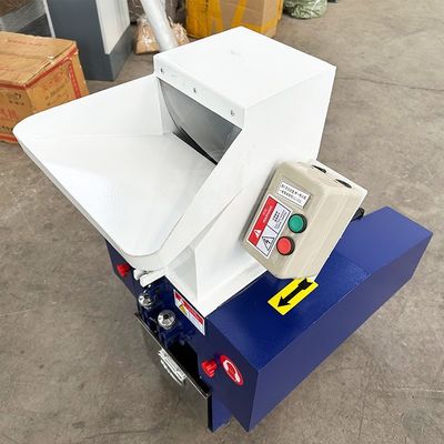 Recycling van afvalplasticflessen met een capaciteit van 300-350 kg/uur