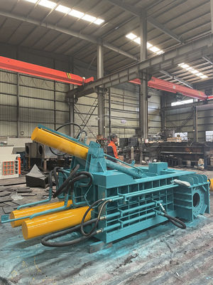 Verpakkingsmachine voor horizontale balenbrikettering en kartonbaler automatische verpakking