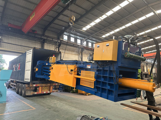 Voedsel- en drankenwinkels Gordelverpakking Horizontale baler voor afval van plastic en karton