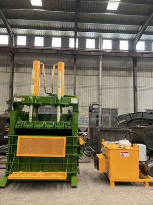 Plastic Steel Belt Verticale Hydraulische Baler De perfecte oplossing voor auto band baling