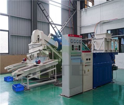 Schroot van auto's Elektrische verbindingslijn Communicatie kabellijn Afvaldraad recycling machine