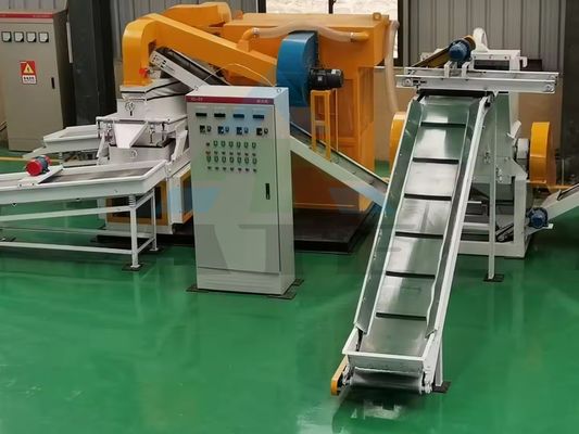 300-500 kg/uur capaciteit Koperdraadgranulator Shredder voor het scheiden van kunststof en koper