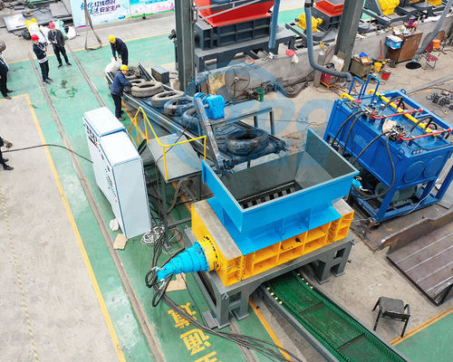 Recyclingindustrie banden versnippermachine voor draadbanden 2200 kg Gewicht Duurzaam ontwerp