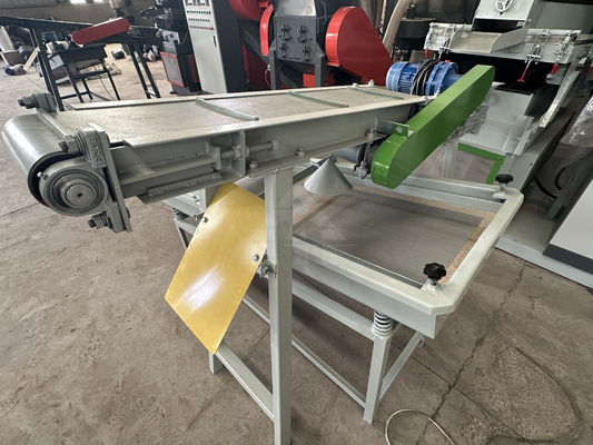 Verkoop 3000L/H Automatische kabelgranulator koperrijstschroot koperdraad recycling machine