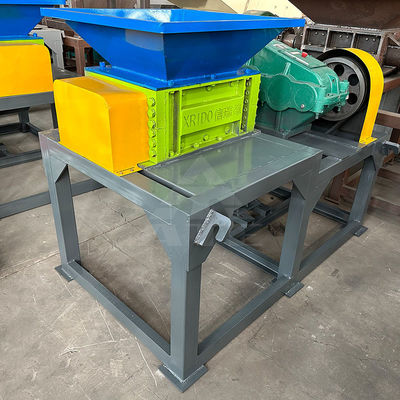 Hydraulische kleine dubbele schacht shredder voor plastic mini metaal karton 5000KG gewicht
