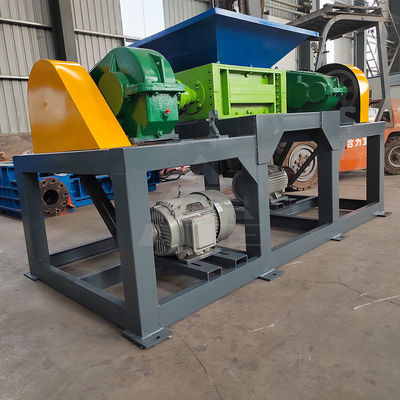 Dubbele schacht-schroefmachine voor het recyclen van kartonnen dozen, plastic flessen en metaalschroot