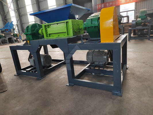 Dubbele schacht-schroefmachine voor het recyclen van kartonnen dozen, plastic flessen en metaalschroot