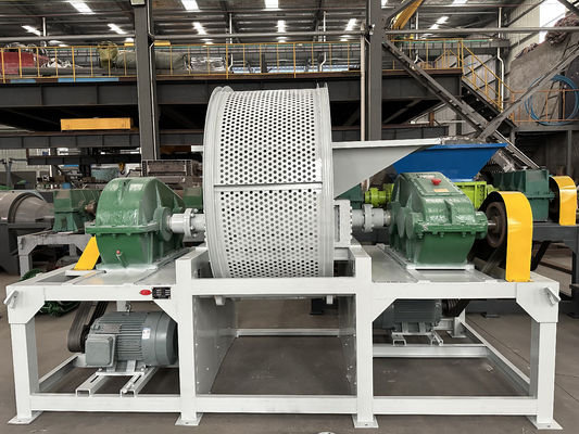 Warm plastic trommel afvalschroefmachine Dubbele schachtbandschroefmachine voor autoreifen