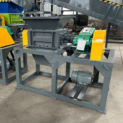 50kW dubbelschachtschroefmachine voor houten pallets en metaal/plastiekconveyor