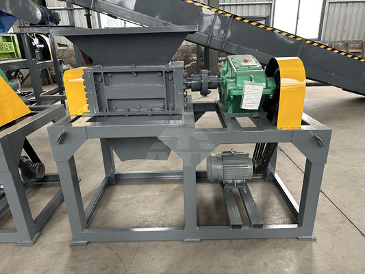 50kW dubbelschachtschroefmachine voor houten pallets en metaal/plastiekconveyor