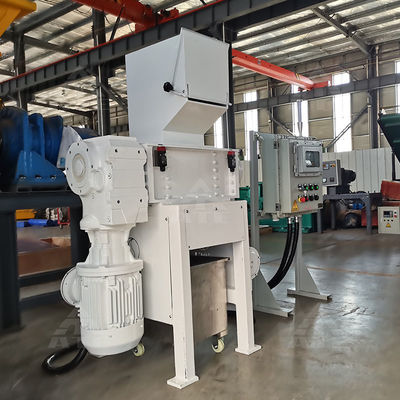 Op maat gemaakte vierastige multifunctioneel plastic filmschroefmachine voor metaalrecycling