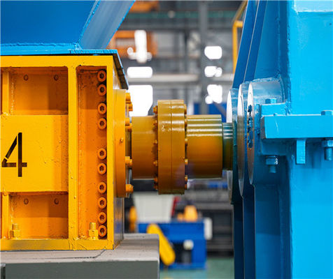 Na-service onderhoud op het terrein Metalen versnippermachine voor het verpletteren van metaalplaten