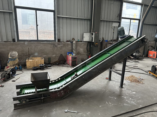 Single Power Double Shaft Shredder Machine voor huishoudelijke recycling van kunststof en kleine metalen