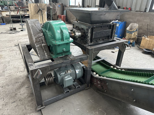 Eenmachine met een vermogen van 50 kW voor de ontbinding van plastic papier en metaal