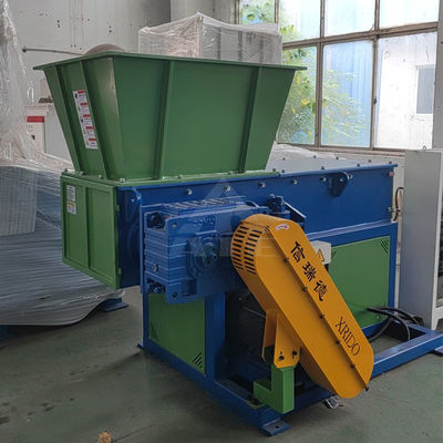 Een concurrerende eenasmachine voor afvalschroefmachine voor plastic mini-commercieel karton