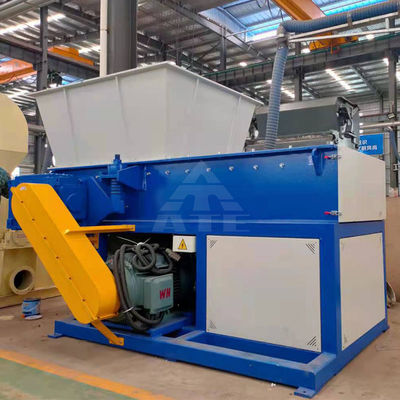 2850kg Single Shaft Waste Cardboard Shredder voor hout plastic metaal in India Voordeel