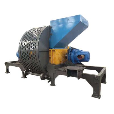 Recycling van hoogwaardige banden met rubberbanden banden versnippermachine en vervoerband