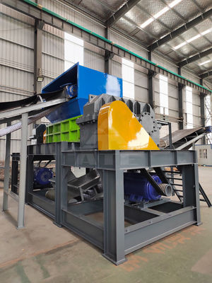 Rubber Metal Shredder Plastic Recycling Machine met en kleine restjes Gewicht T van 2.5