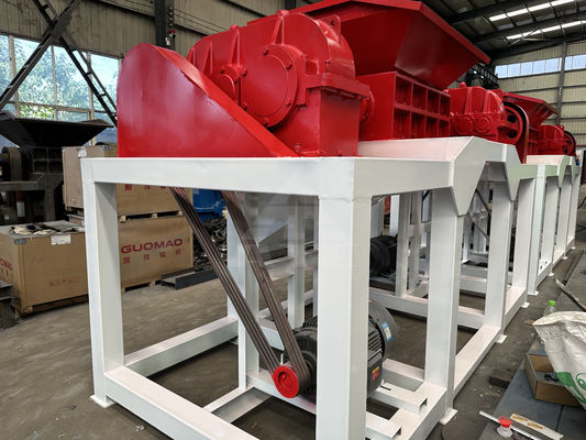 Aanpassing Multifunctionele afvalschroefmachine met dubbele schacht met metaalschroot