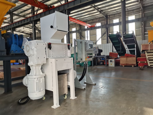 Vier schacht lichtgewicht schroot metaalcrusher shredder voor multifunctionele afvalbehandeling