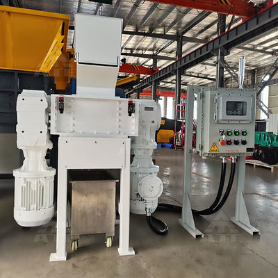 Metalen- en kunststofschrootmachine voor het recyclen van metaal