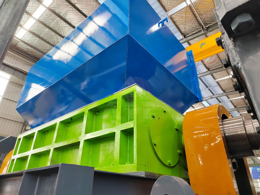 Plastic stoelen schroot metaalcrusher shredder met motor beroemde dubbele as schuim shredder