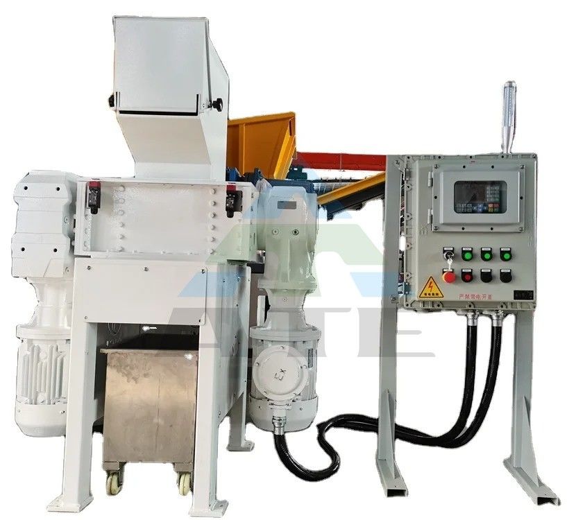 Versatile viersachtschroefmachine voor het recyclen van metaalhout en plastic in verschillende industrieën