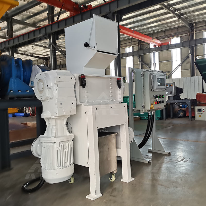 Op maat gemaakte vierastige multifunctioneel plastic filmschroefmachine voor metaalrecycling