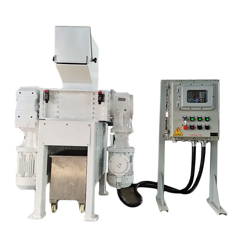 Gepersonaliseerde invoergrootte Vier-astig metaalschroot Plastic Waste Shredder Crusher Machine